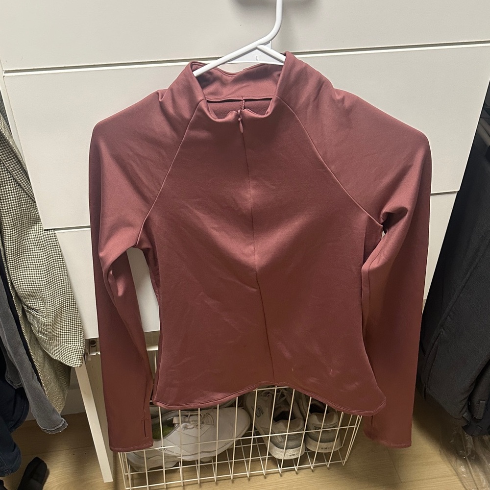 ALO Yoga Long Sleeve Zip Mock Neck Top in Dusty Rose